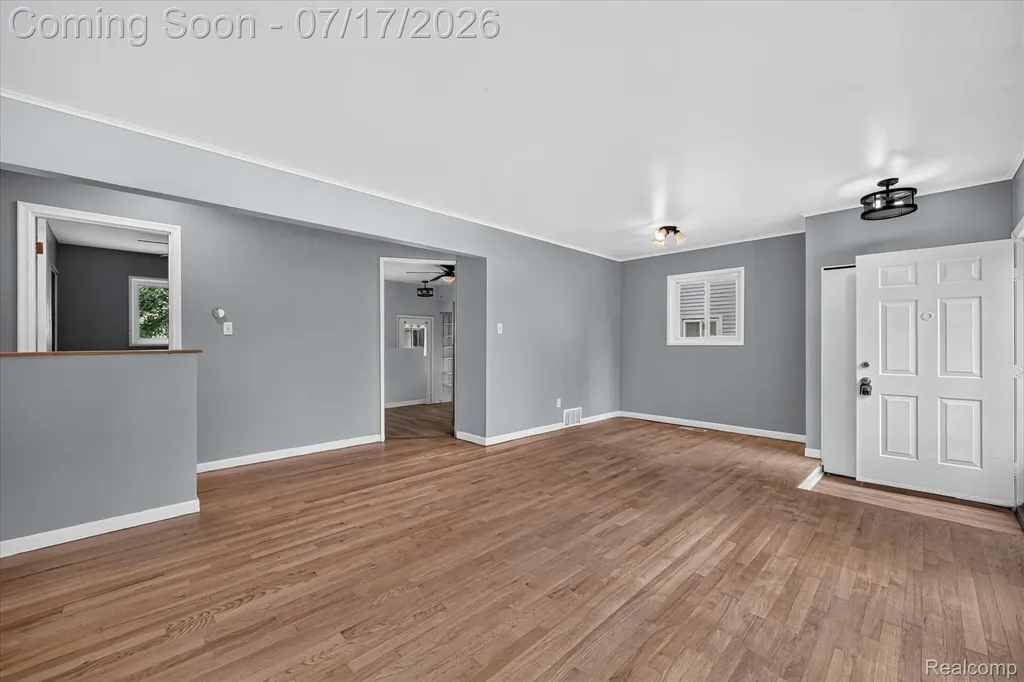 903 Bernie Lane Madison Heights City MI 48071