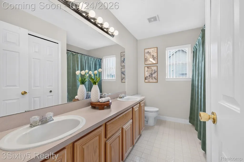 32953 Groat Boulevard Brownstown Charter Township MI 48173