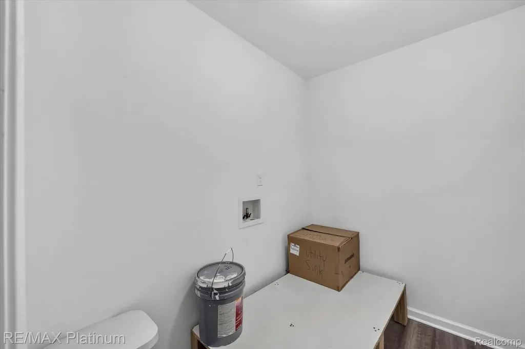 10324 Swan Lake Circle Ypsilanti City MI 48197