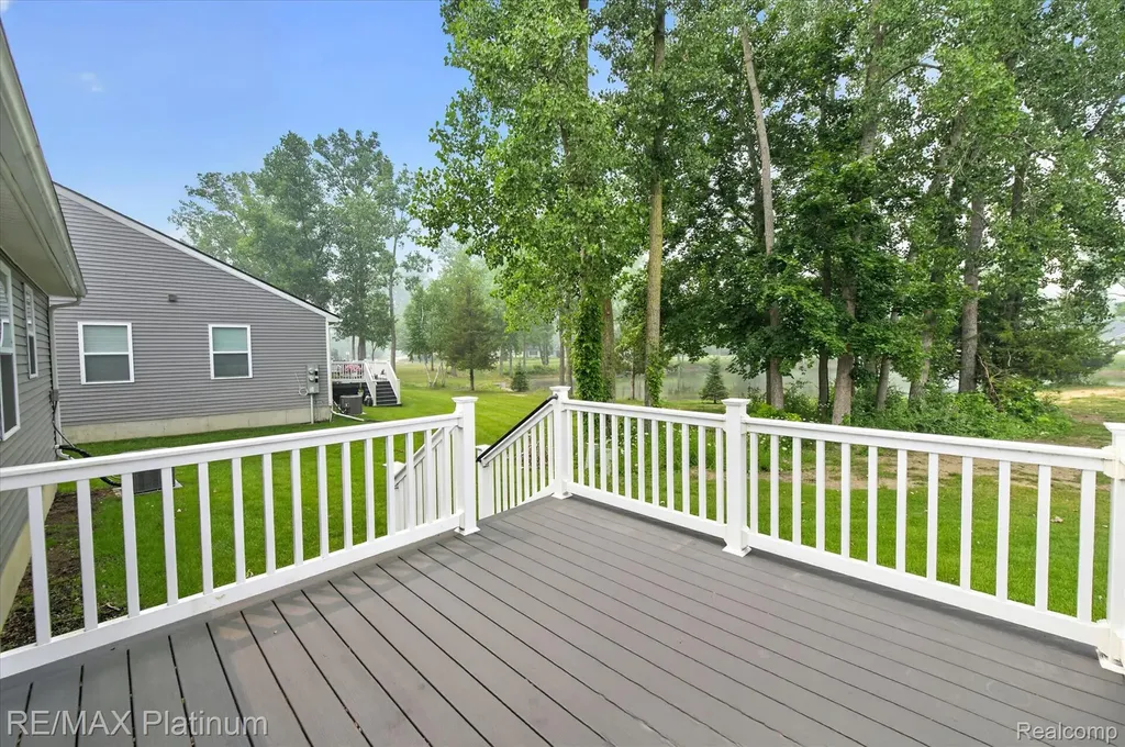 10324 Swan Lake Circle Ypsilanti City MI 48197