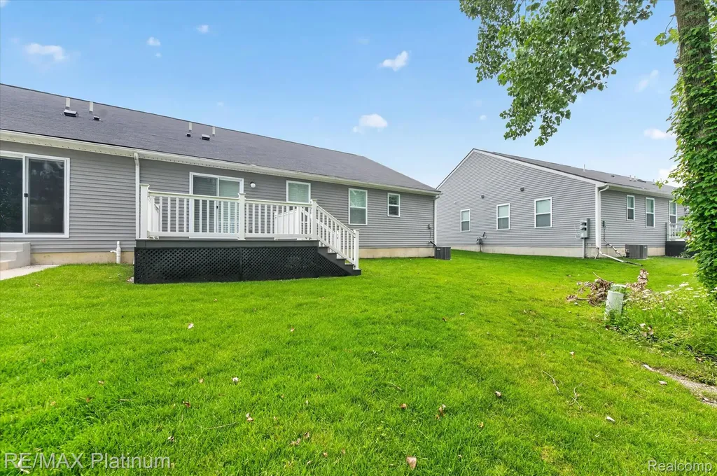 10324 Swan Lake Circle Ypsilanti City MI 48197