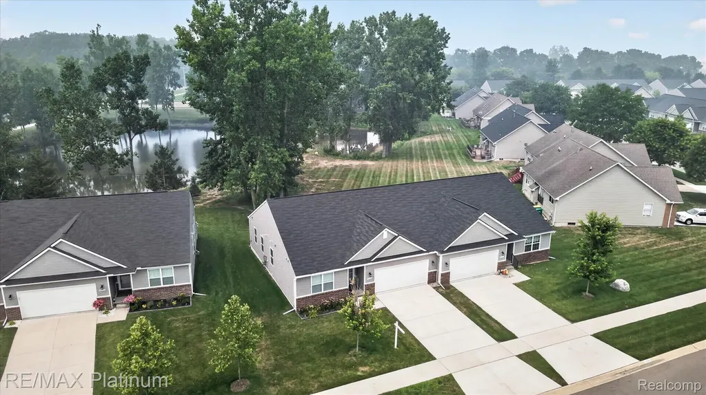 10324 Swan Lake Circle Ypsilanti City MI 48197