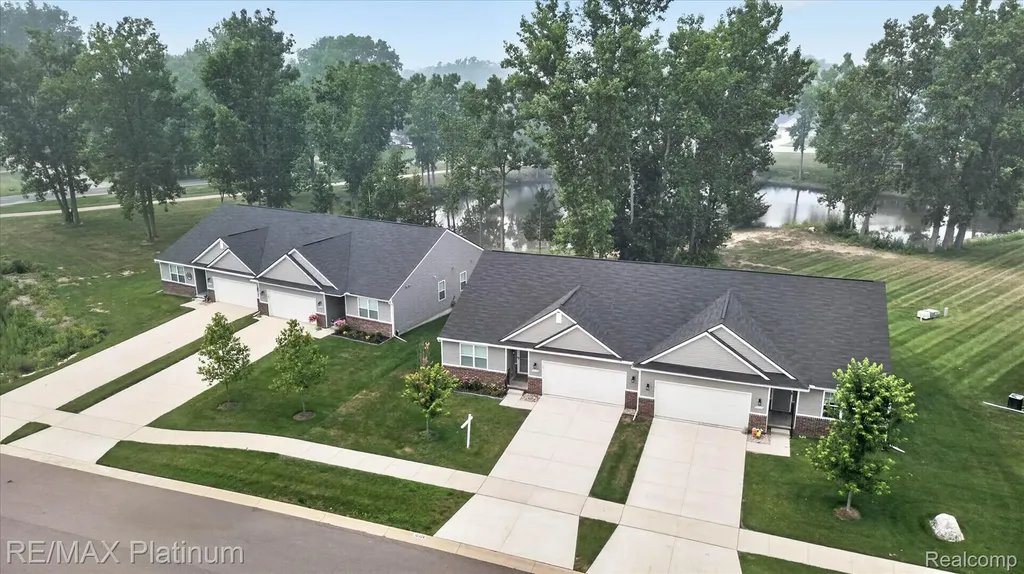 10324 Swan Lake Circle Ypsilanti City MI 48197