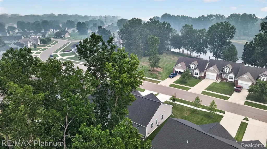 10324 Swan Lake Circle Ypsilanti City MI 48197