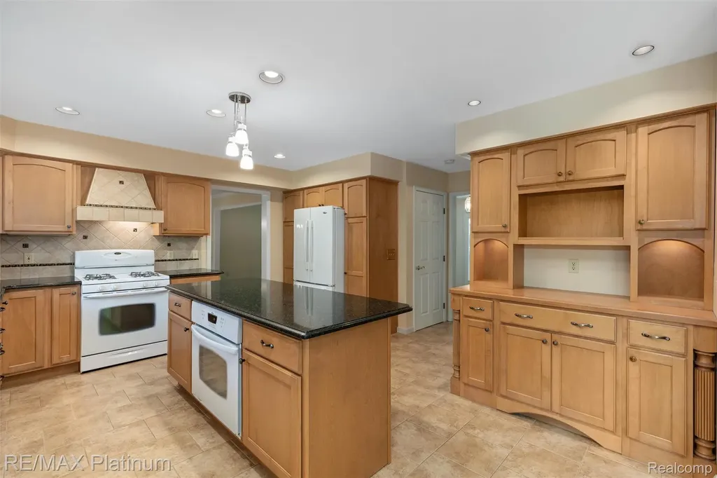 2250 Pepperidge Trail Brighton Township MI 48114