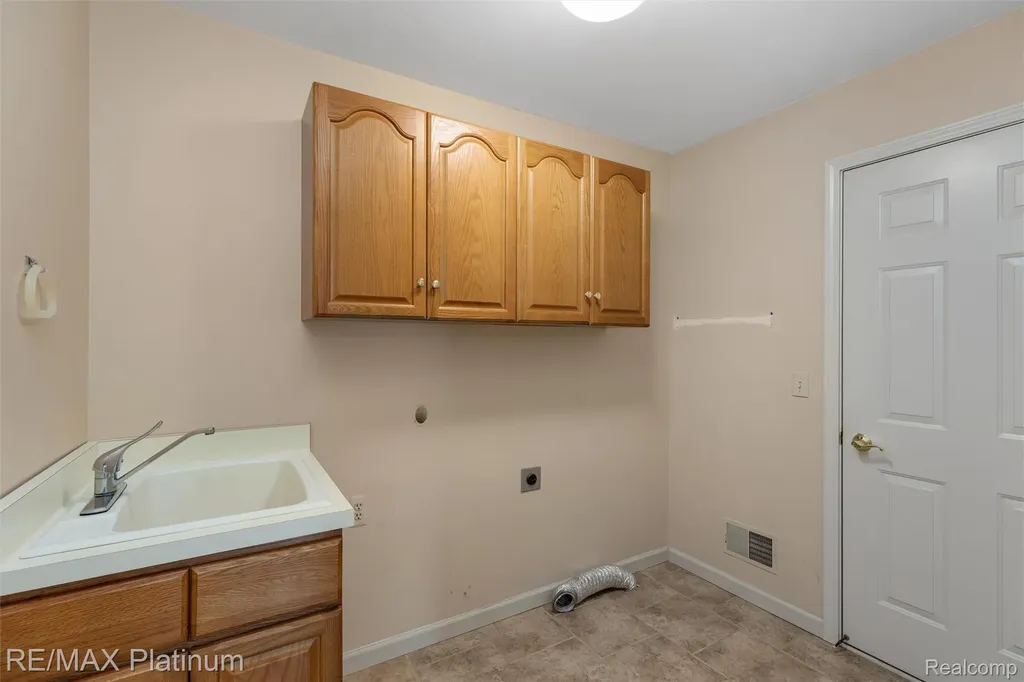 2250 Pepperidge Trail Brighton Township MI 48114