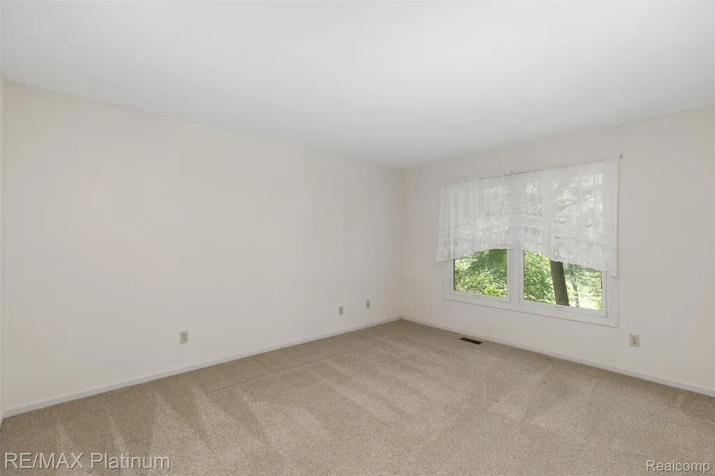 2250 Pepperidge Trail Brighton Township MI 48114