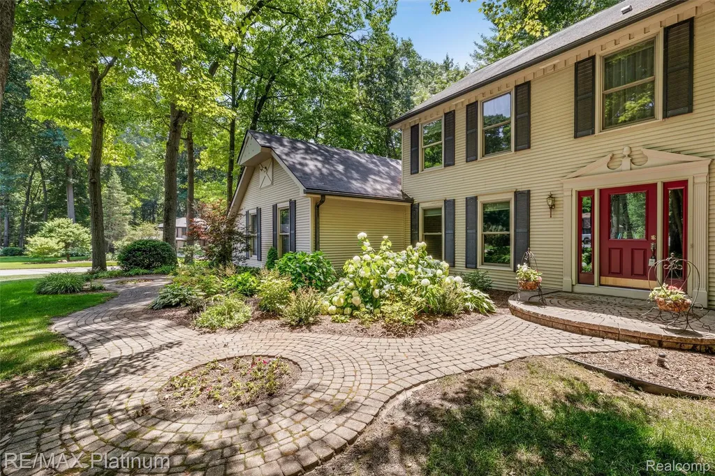 2250 Pepperidge Trail Brighton Township MI 48114