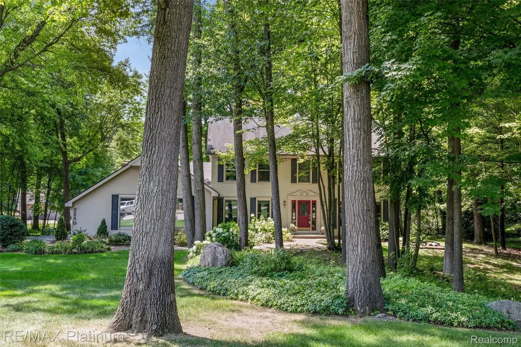 2250 Pepperidge Trail Brighton Township MI 48114