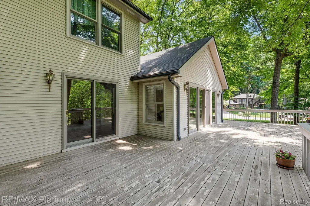 2250 Pepperidge Trail Brighton Township MI 48114
