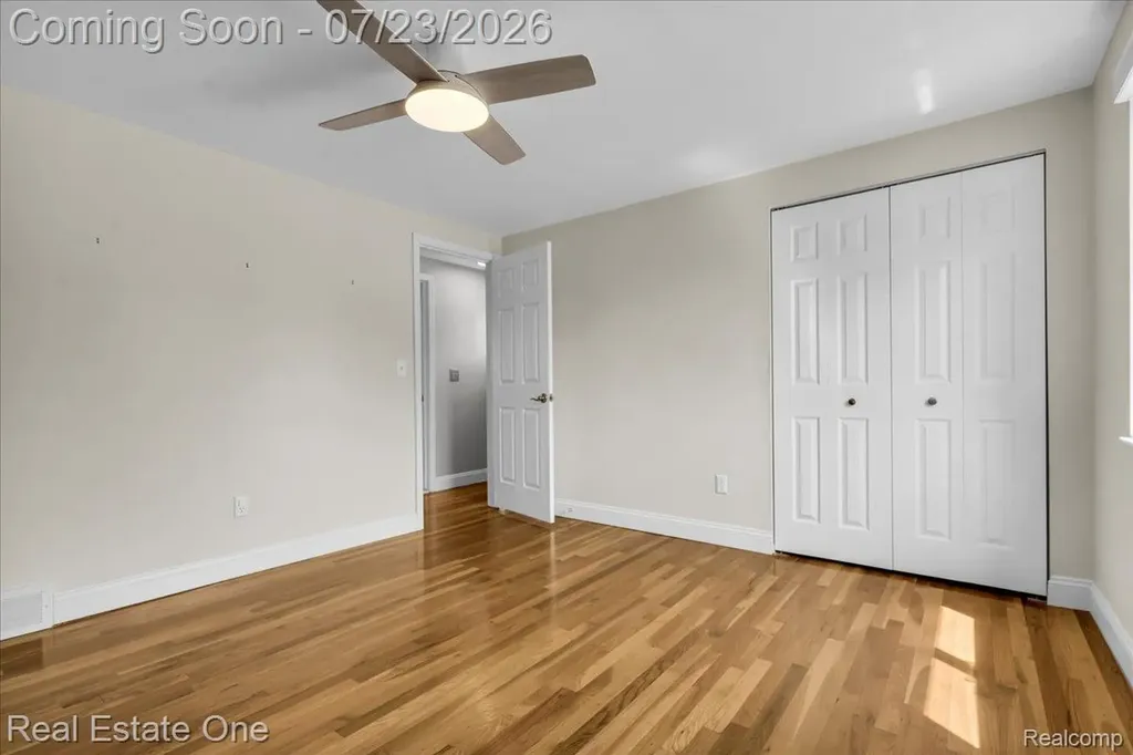 5063 Abington Drive Troy City MI 48085