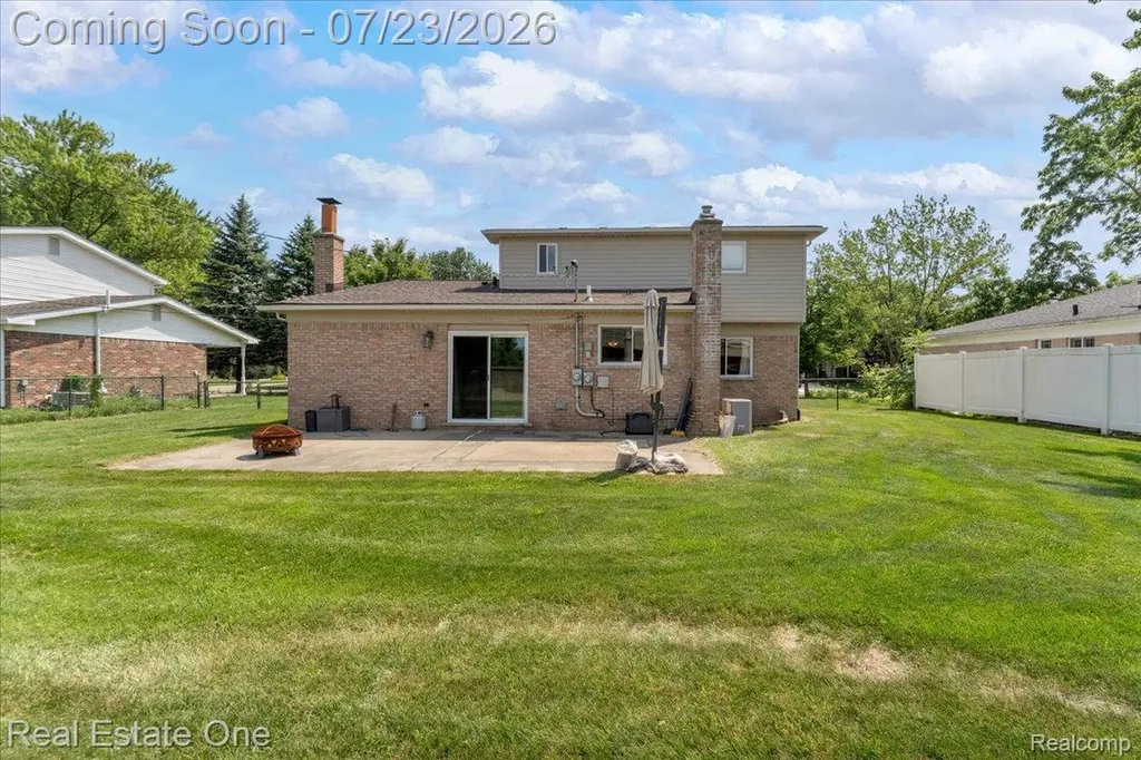 5063 Abington Drive Troy City MI 48085