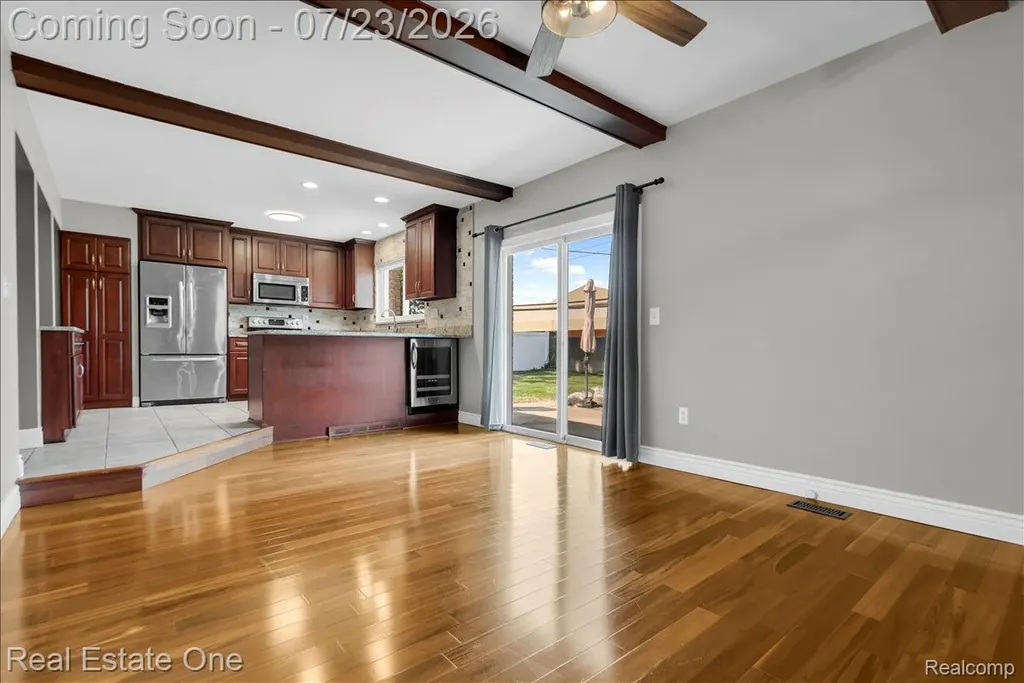 5063 Abington Drive Troy City MI 48085