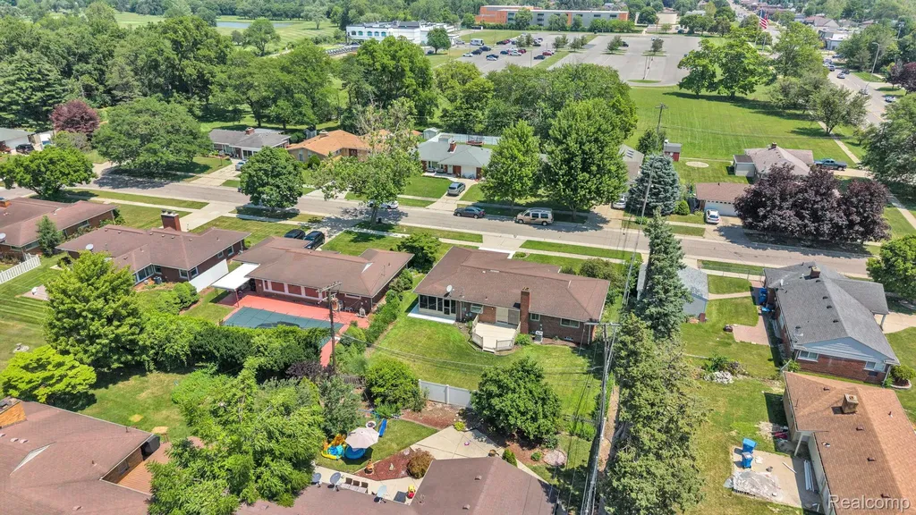 26327 Woodworth Circle Dearborn Heights City MI 48127