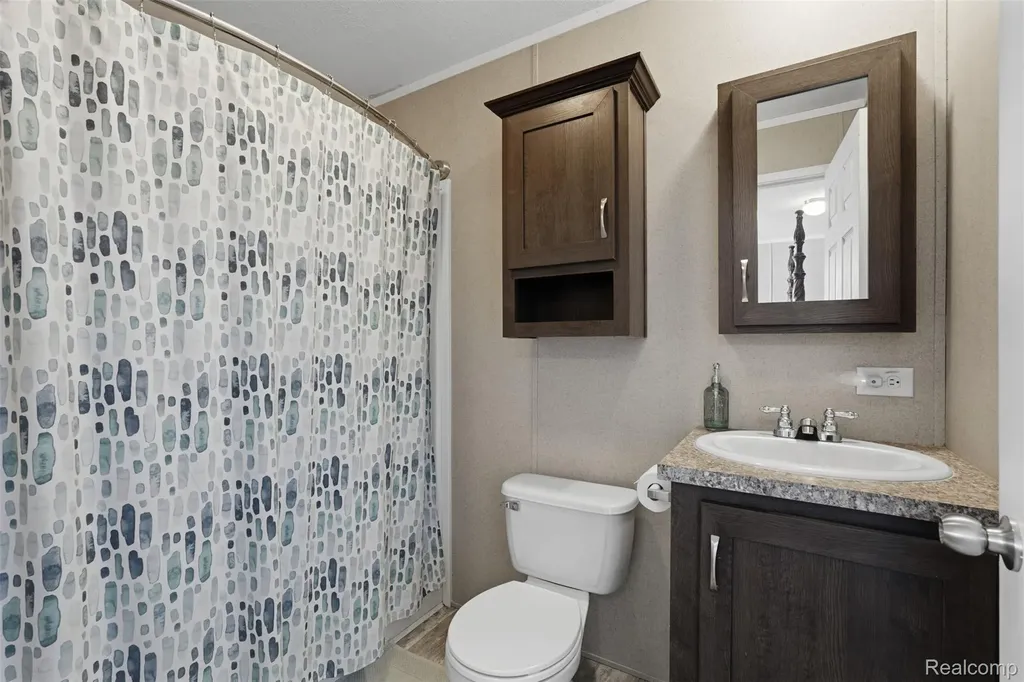92 Normandy Drive Howell City MI 48843