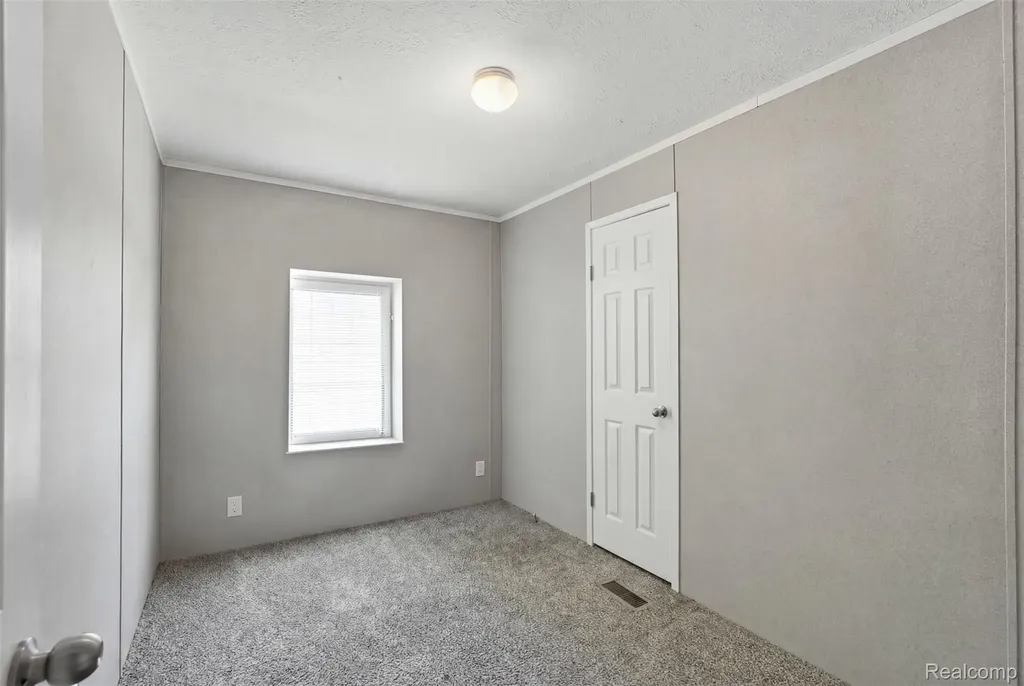 92 Normandy Drive Howell City MI 48843