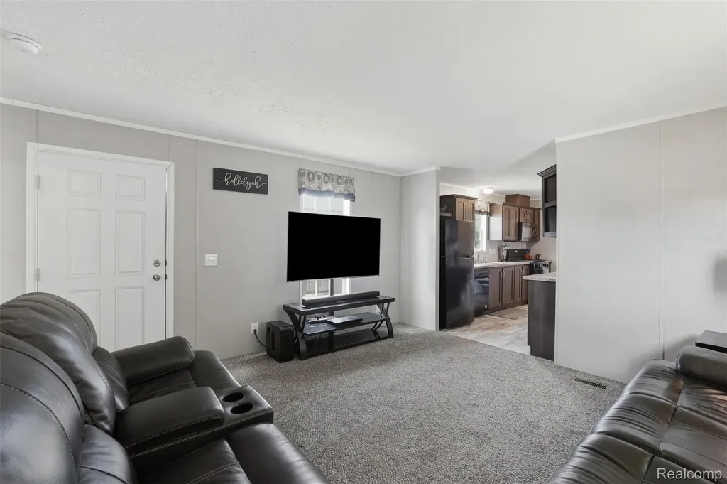 92 Normandy Drive Howell City MI 48843