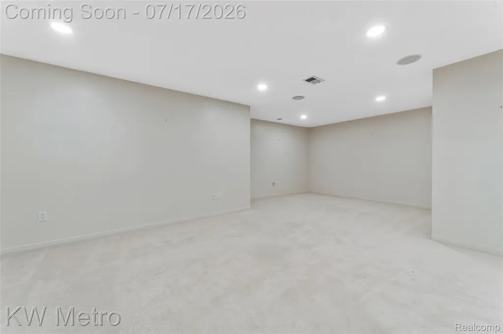 41874 Cantebury Drive Novi City MI 48377