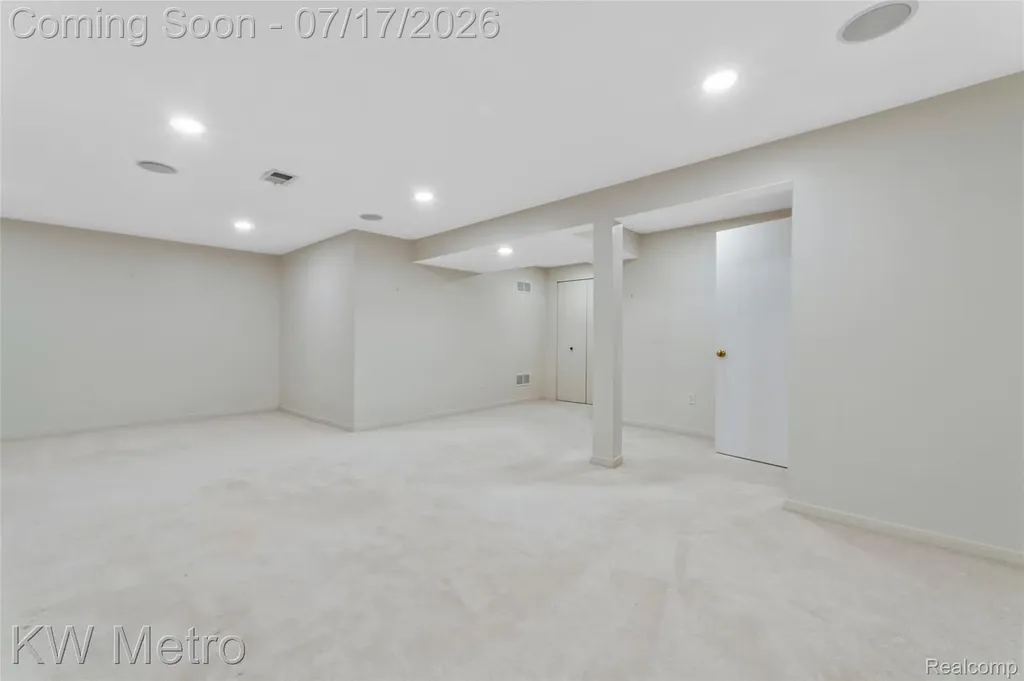 41874 Cantebury Drive Novi City MI 48377