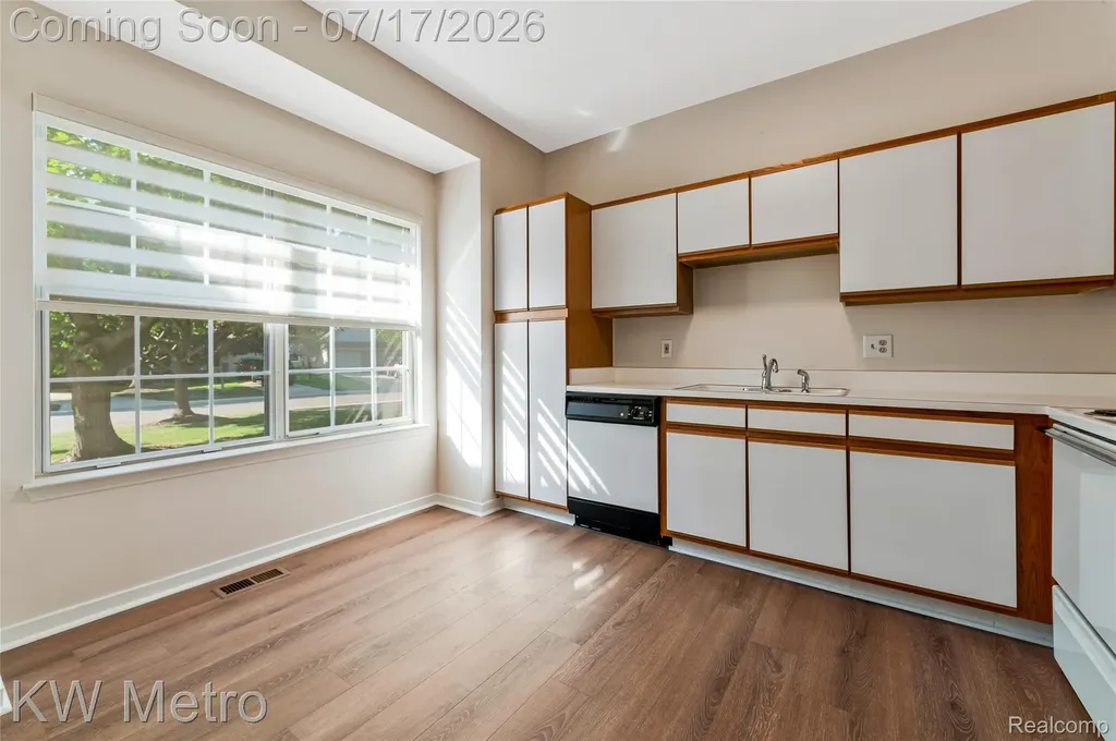 41874 Cantebury Drive Novi City MI 48377
