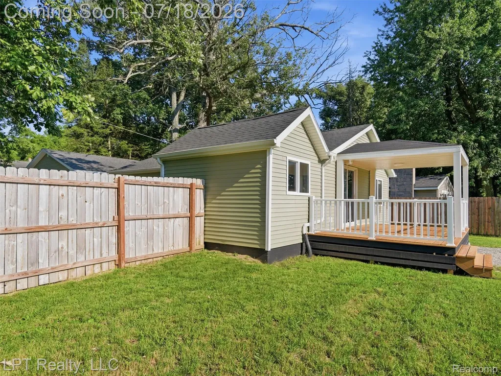 4539 Parker Drive Howell City MI 48843