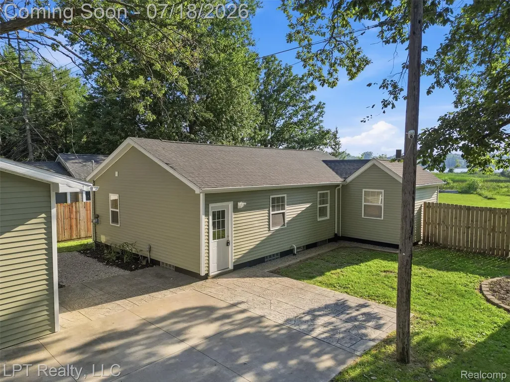 4539 Parker Drive Howell City MI 48843