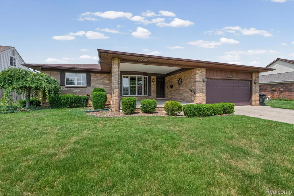21580 Georgetown Road Woodhaven City MI 48183