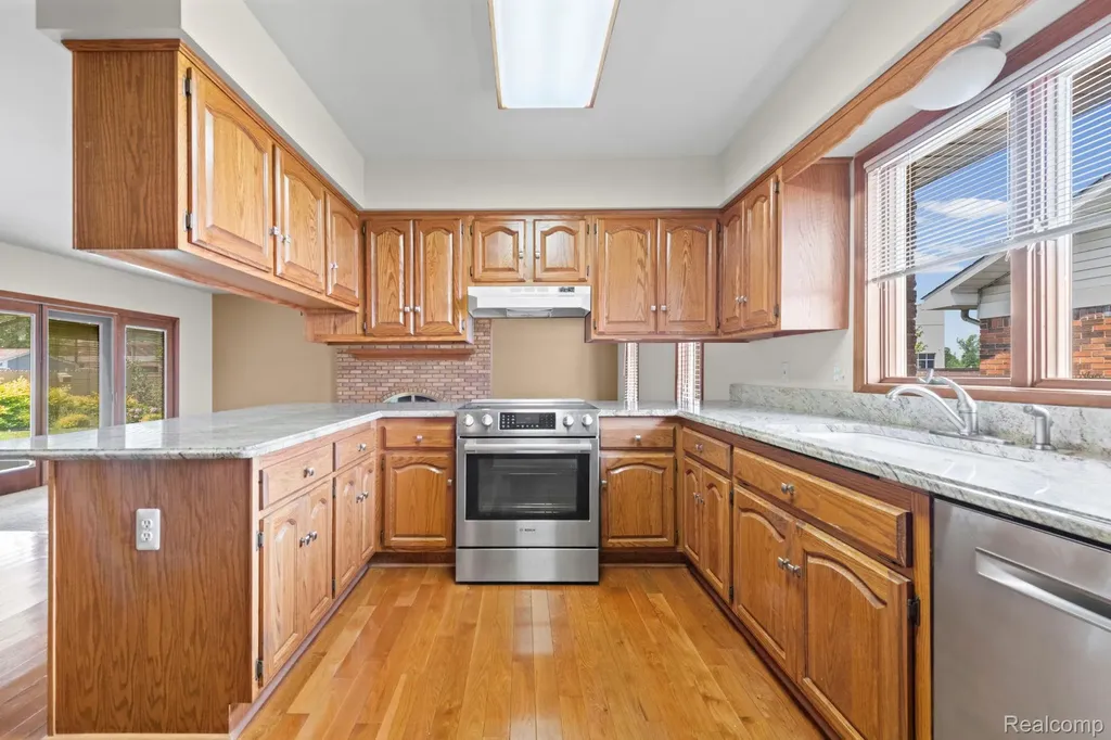 21580 Georgetown Road Woodhaven City MI 48183