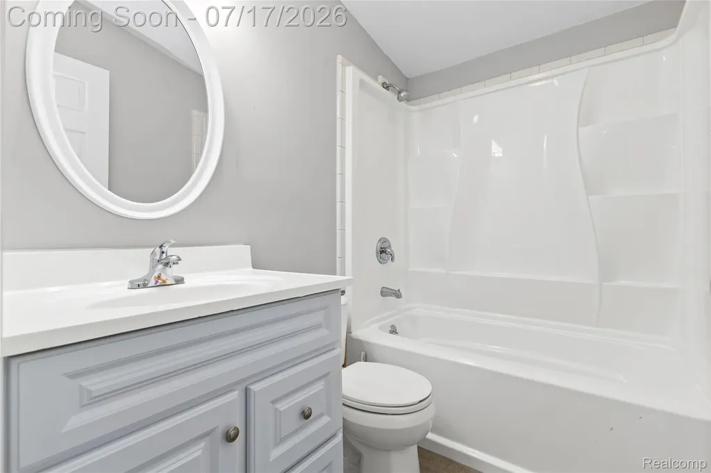 1271 Featherstone Road Pontiac City MI 48342