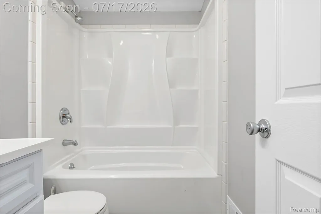 1271 Featherstone Road Pontiac City MI 48342