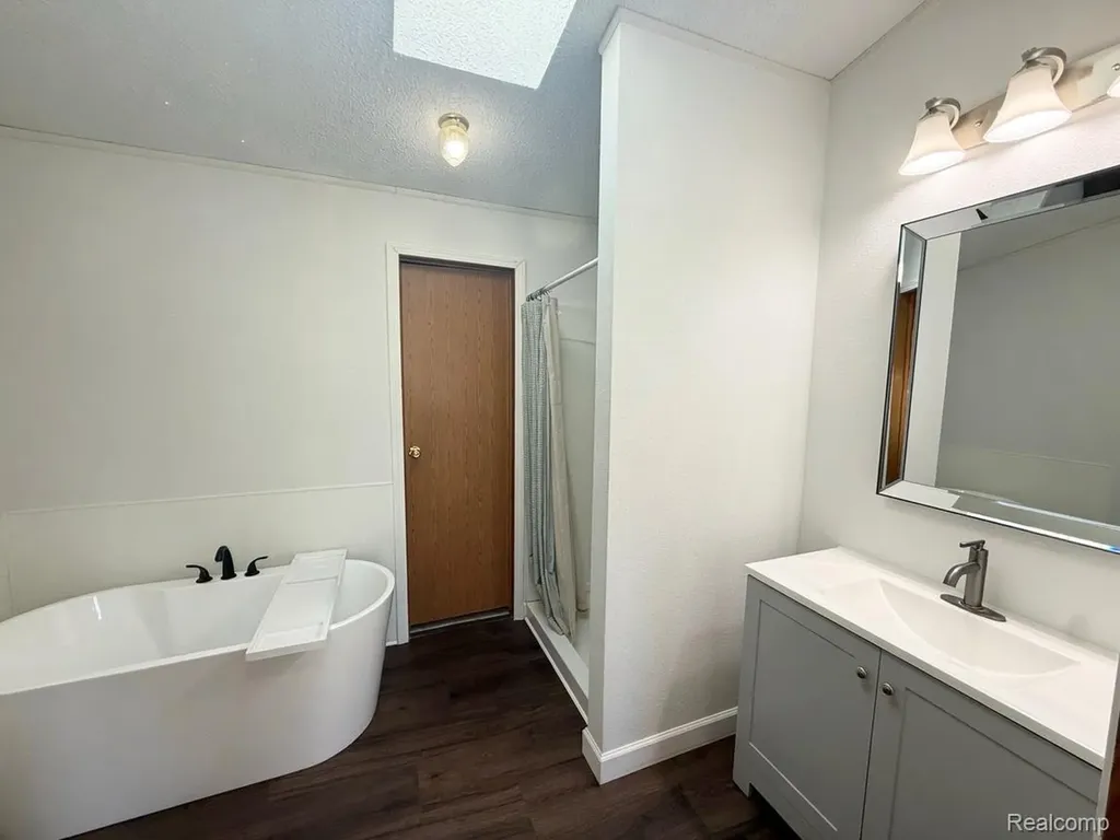7023 Scarborough Lane Hamburg Township MI 48189