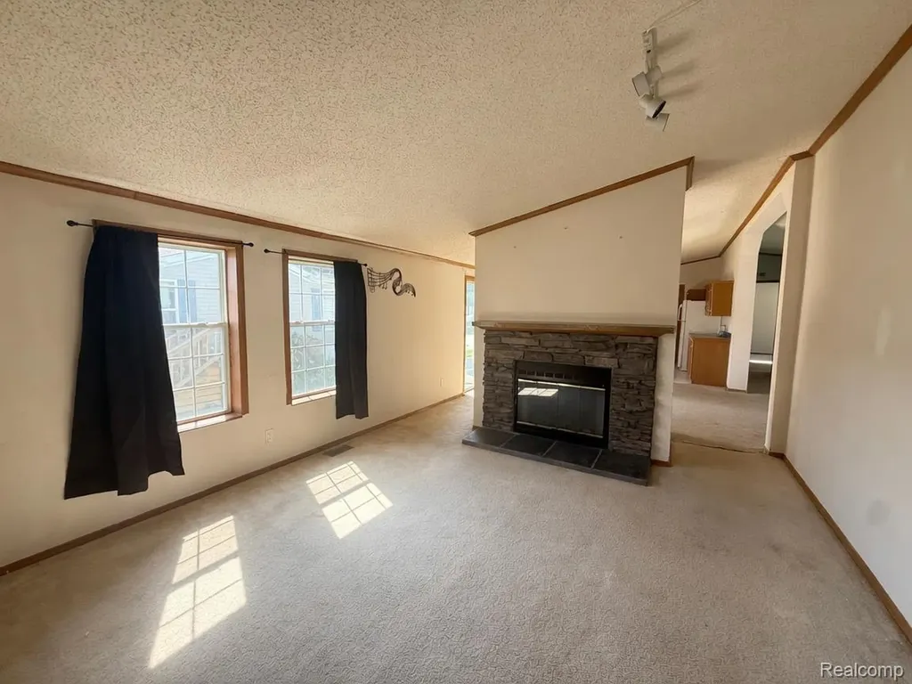 7023 Scarborough Lane Hamburg Township MI 48189