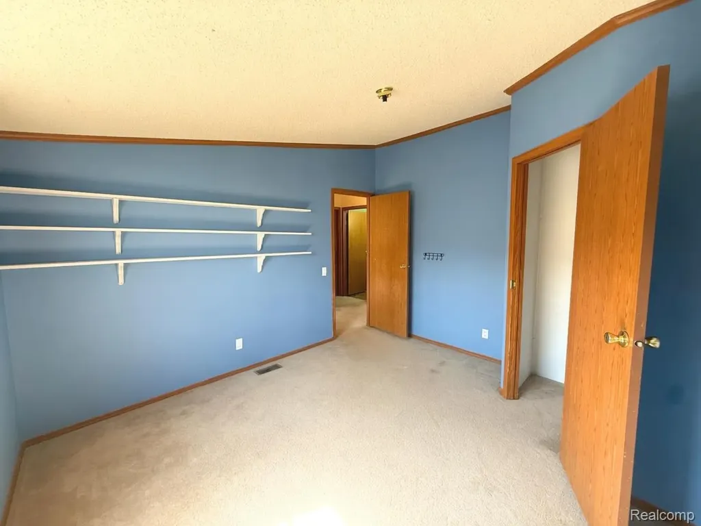 7023 Scarborough Lane Hamburg Township MI 48189