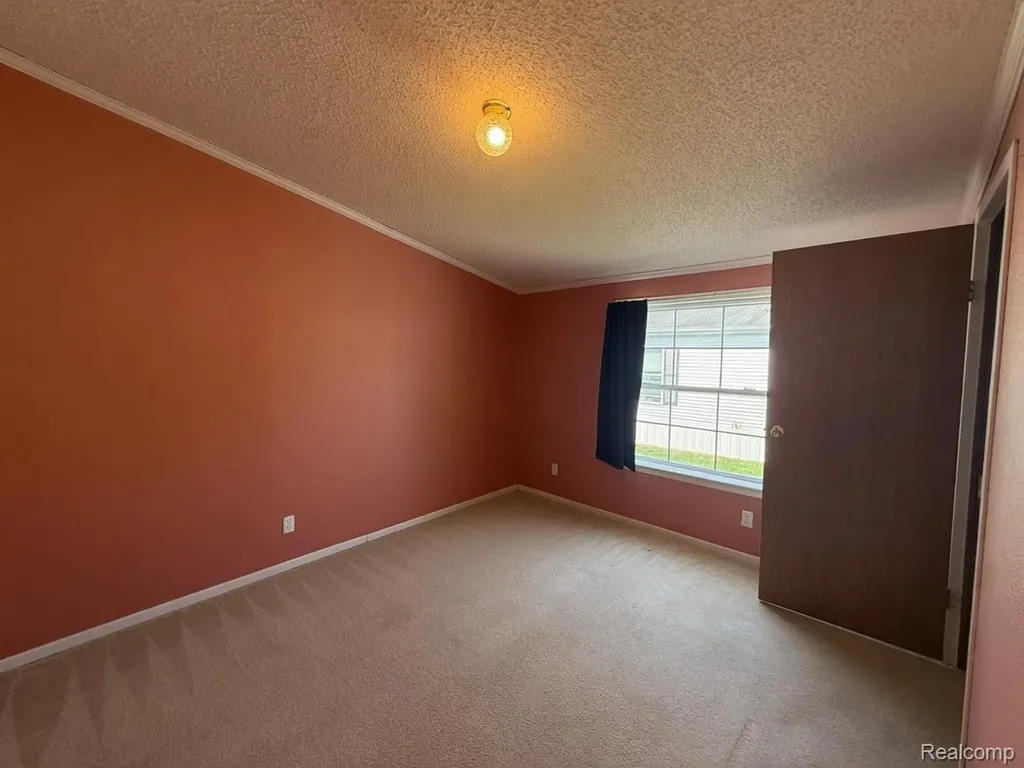 7023 Scarborough Lane Hamburg Township MI 48189