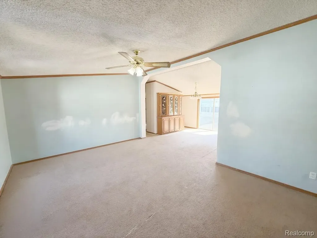 7023 Scarborough Lane Hamburg Township MI 48189