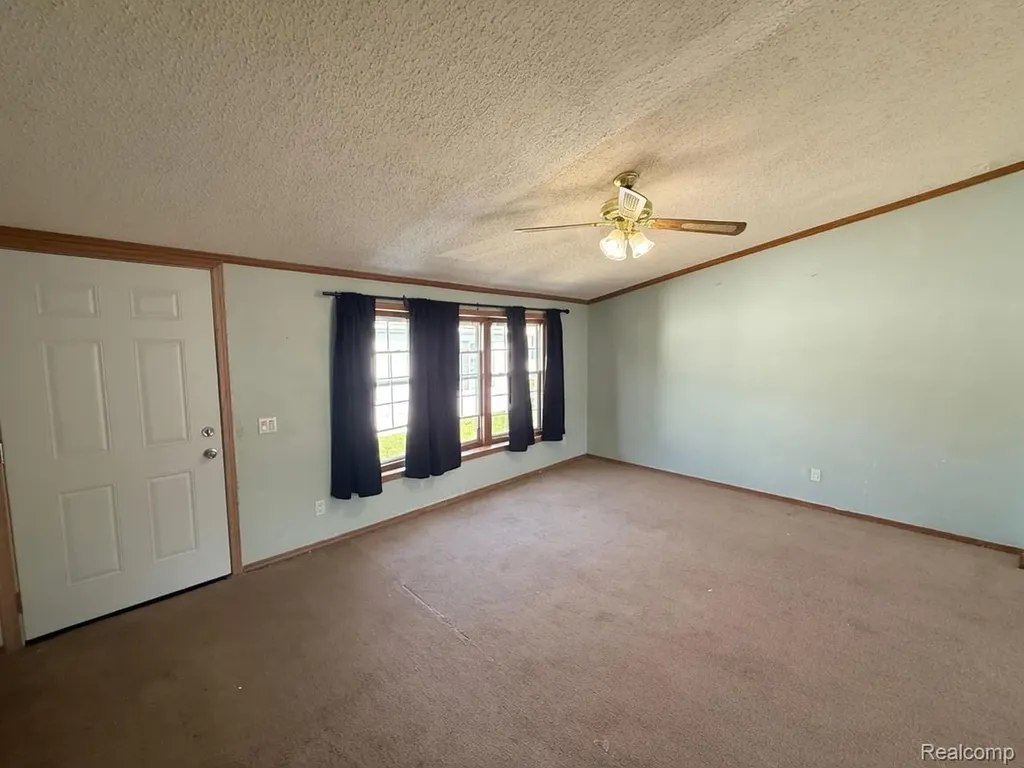 7023 Scarborough Lane Hamburg Township MI 48189