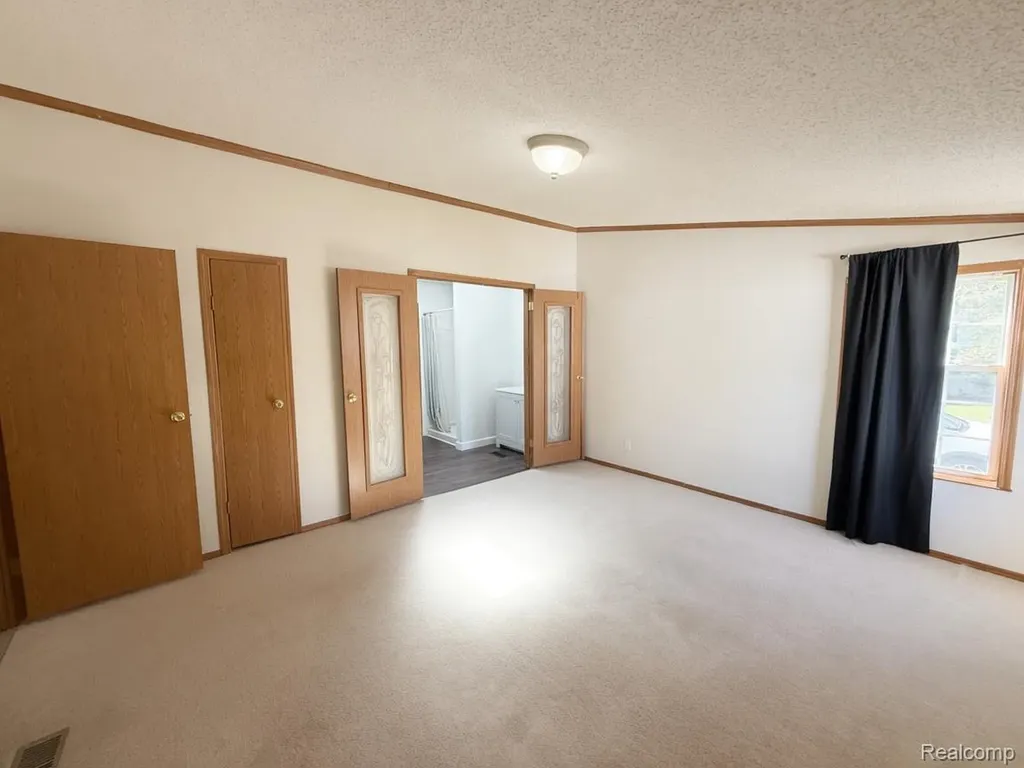 7023 Scarborough Lane Hamburg Township MI 48189