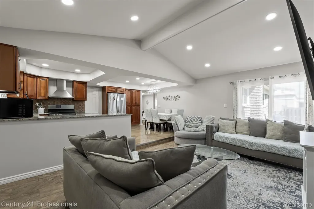 37010 Calka Drive Sterling Heights City MI 48310