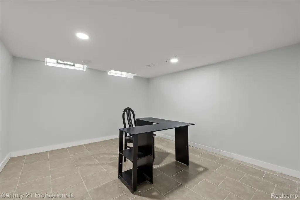37010 Calka Drive Sterling Heights City MI 48310