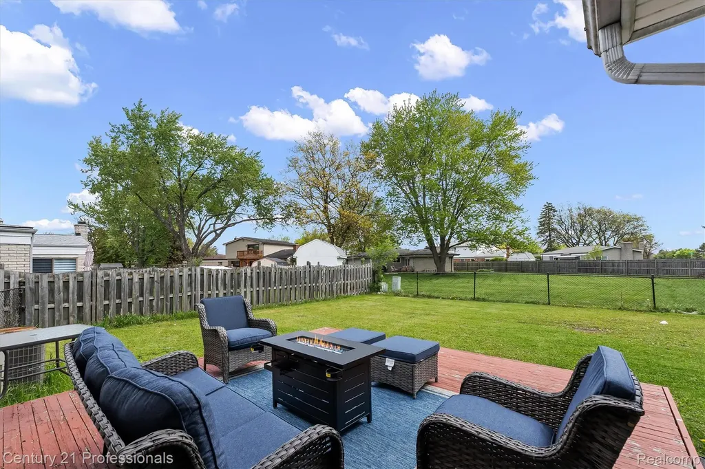 37010 Calka Drive Sterling Heights City MI 48310