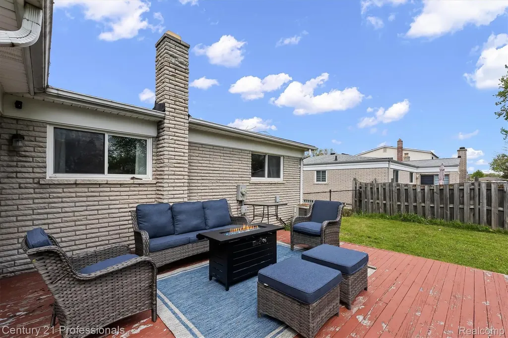 37010 Calka Drive Sterling Heights City MI 48310