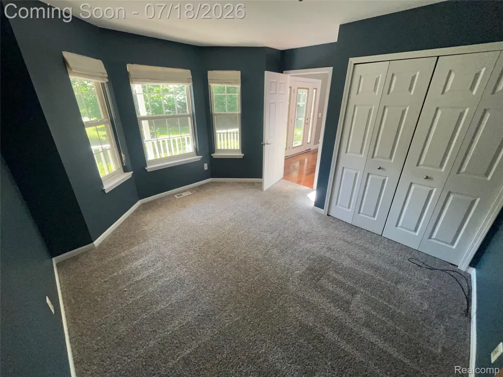 1815 Twin Lakes Boulevard Oxford Charter Township MI 48371