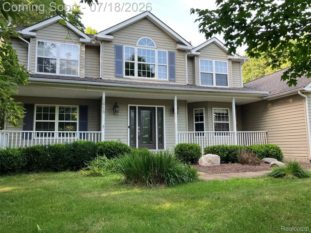 1815 Twin Lakes Boulevard Oxford Charter Township MI 48371