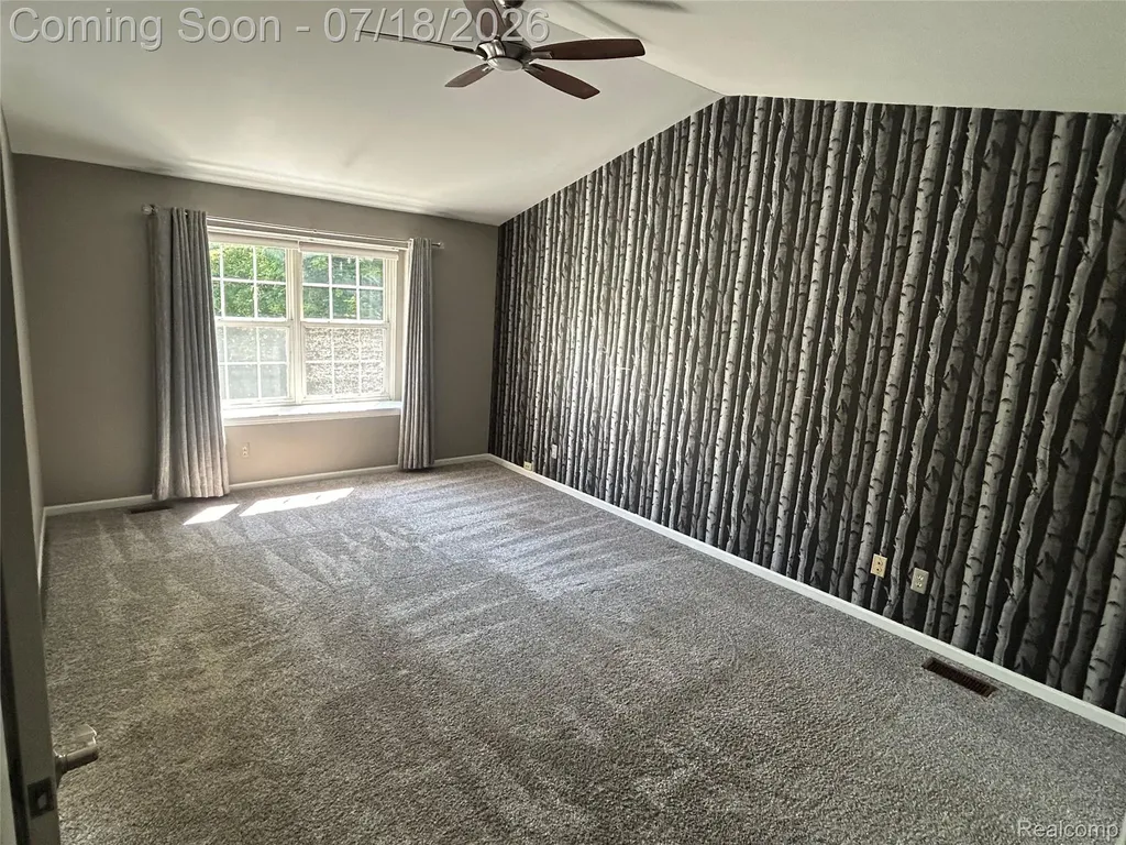 1815 Twin Lakes Boulevard Oxford Charter Township MI 48371