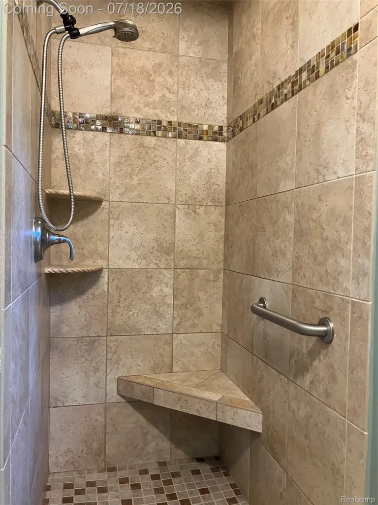 1815 Twin Lakes Boulevard Oxford Charter Township MI 48371