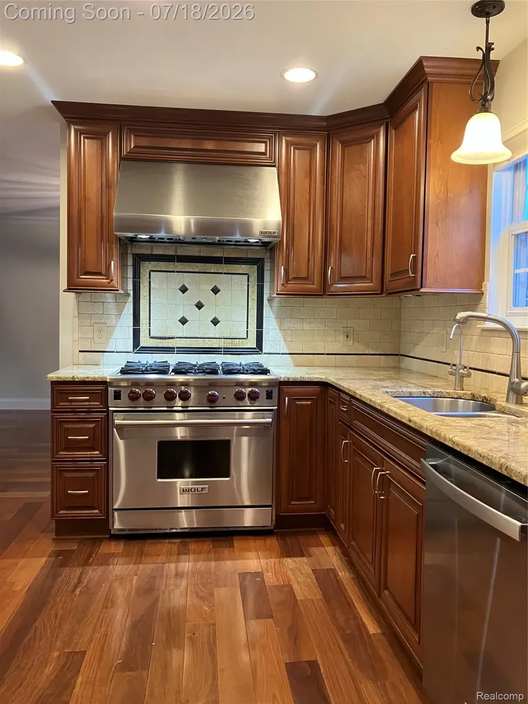 1815 Twin Lakes Boulevard Oxford Charter Township MI 48371