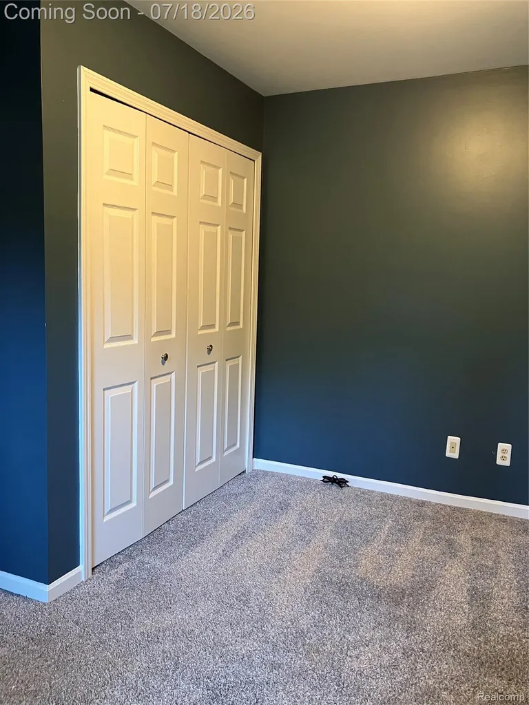 1815 Twin Lakes Boulevard Oxford Charter Township MI 48371