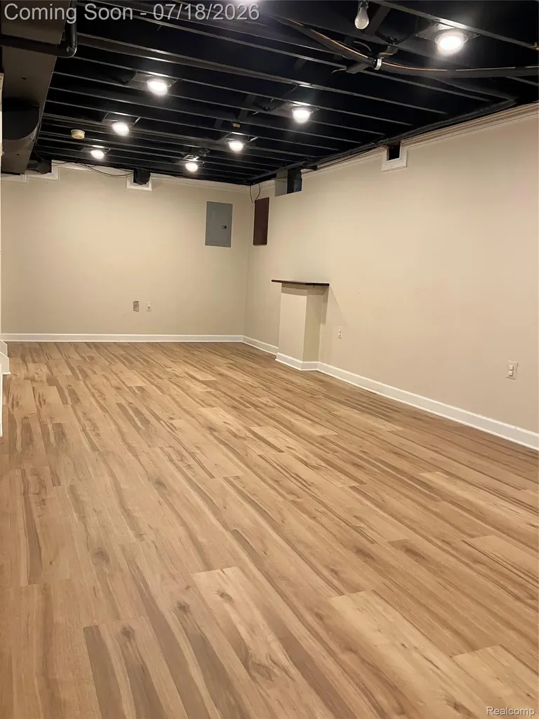 1815 Twin Lakes Boulevard Oxford Charter Township MI 48371