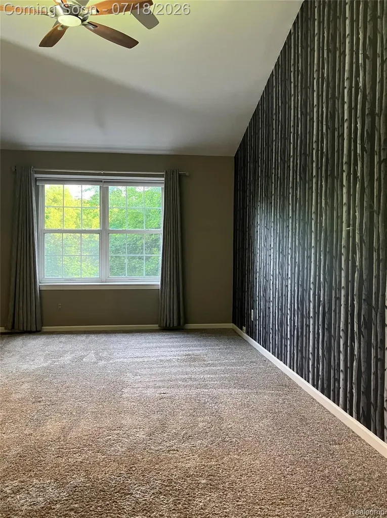 1815 Twin Lakes Boulevard Oxford Charter Township MI 48371