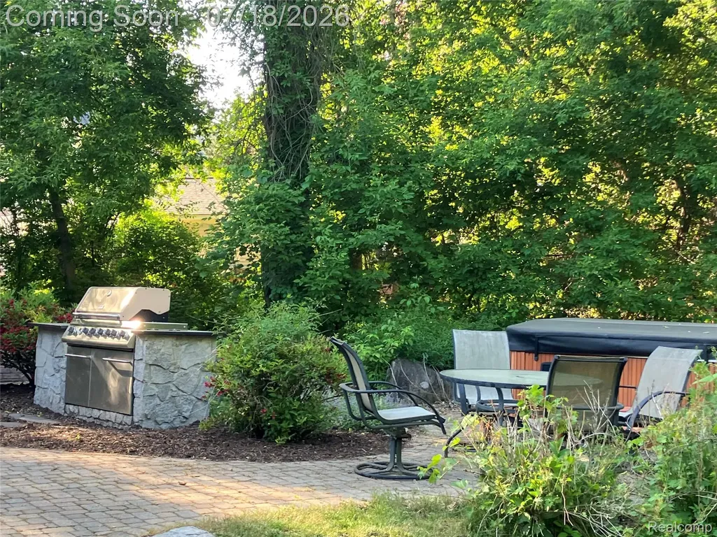1815 Twin Lakes Boulevard Oxford Charter Township MI 48371